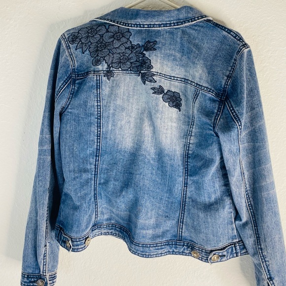 Jean jacket - Picture 3 of 5